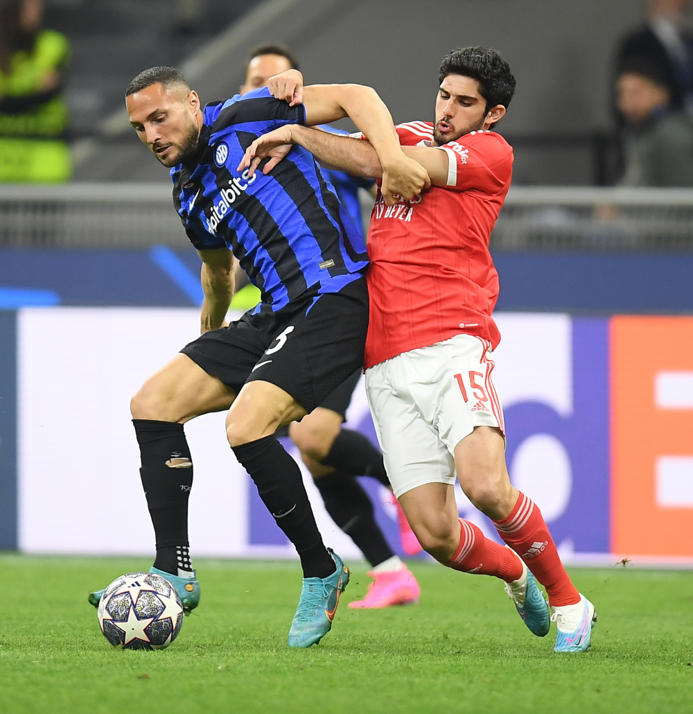 早报：里程碑献大礼，要多酷有多酷！