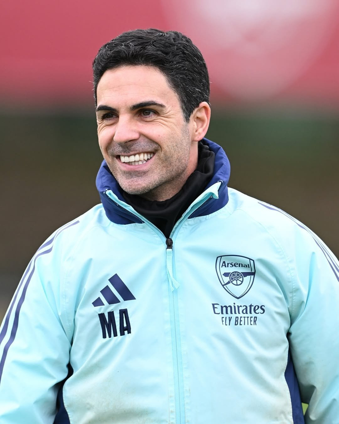 北青：新国足考虑1月初展开集训，分为国内国外两阶段进行（北青：新国足计划于1月初开启集训，分国内与海外两阶段进行）