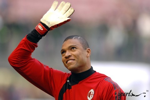 安帅：世界杯只剩几个位置待定，换人罚点是想为埃斯特旺减压（安帅：世界杯阵容仅余少数席位未定，更换点球主罚者旨在为埃斯特旺减压）