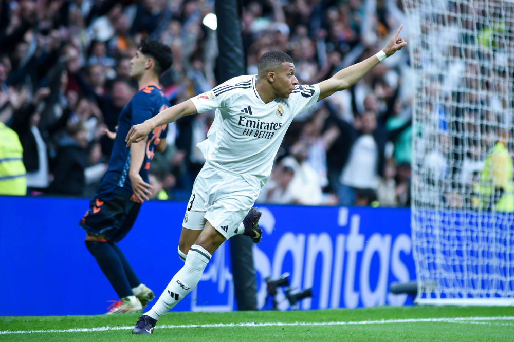 记者：曼联准备正式报价谢什科，球员只想加盟曼联