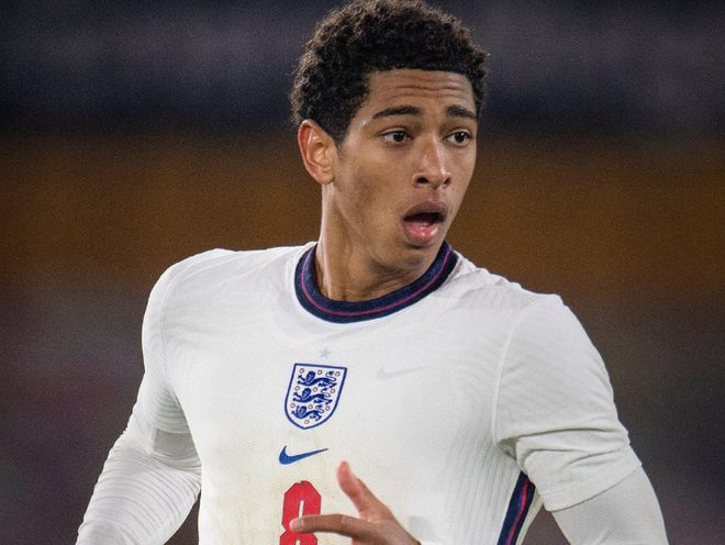 足球中超球员获选月最佳，数据联盟第一