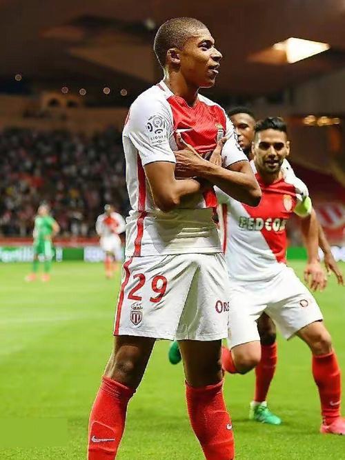 进球制胜！官方：南野拓实当选摩纳哥1-0巴黎最佳球员