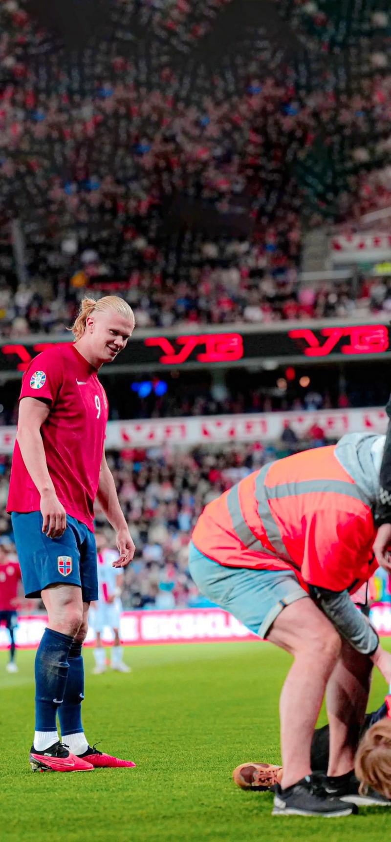 足坛共19位亿元先生：哈兰德、亚马尔、姆巴佩均2亿，意甲0人（身价破亿球星达19人：哈兰德、亚马尔、姆巴佩各2亿，意甲无人上榜）