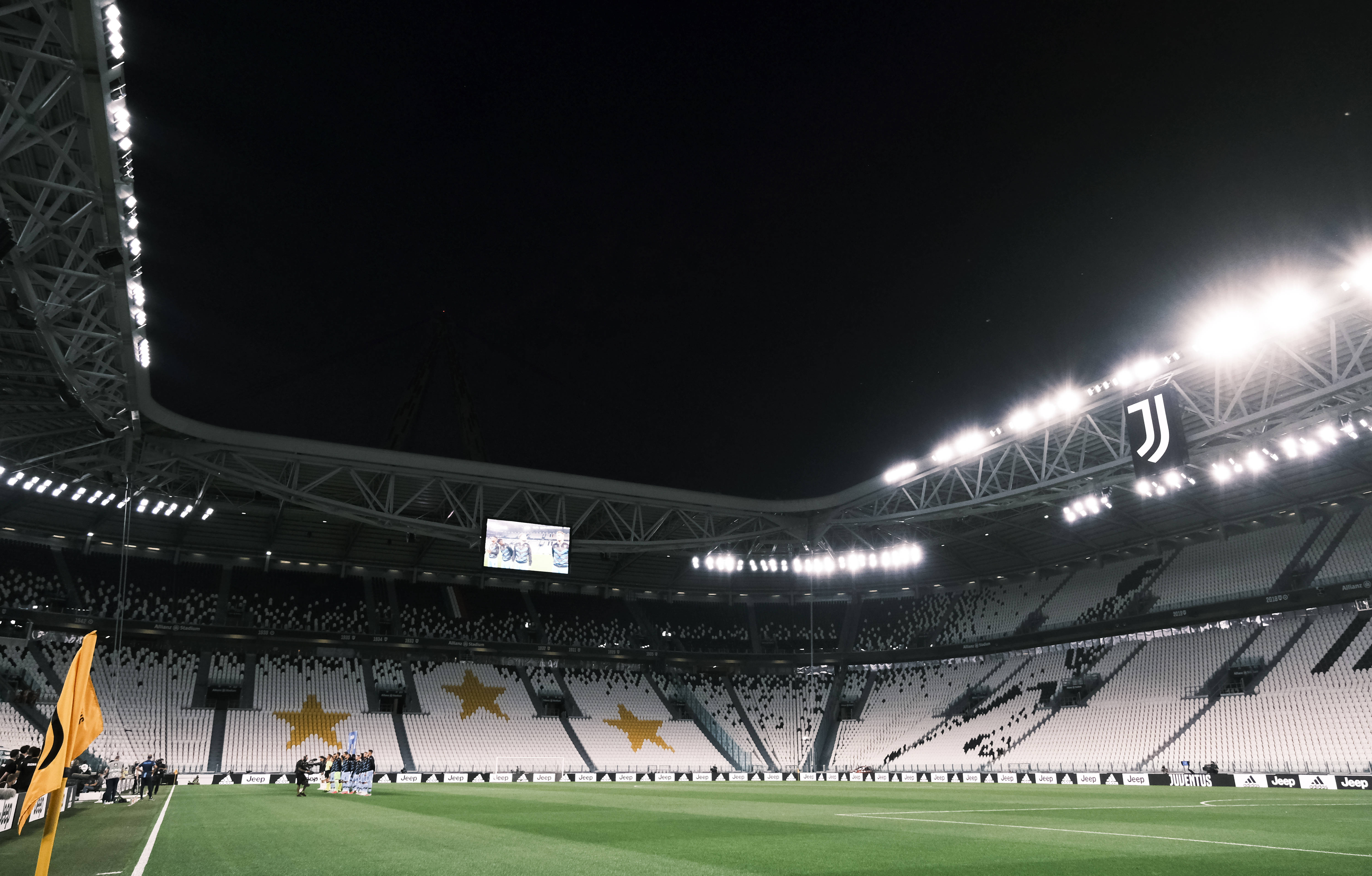 本泽马：皇马需要姆巴佩在关键时刻挺身而出，他得和队友谈谈