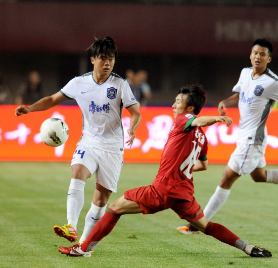 巴媒：小罗比尼奥解约金高达5000万欧，桑托斯对其低调保护