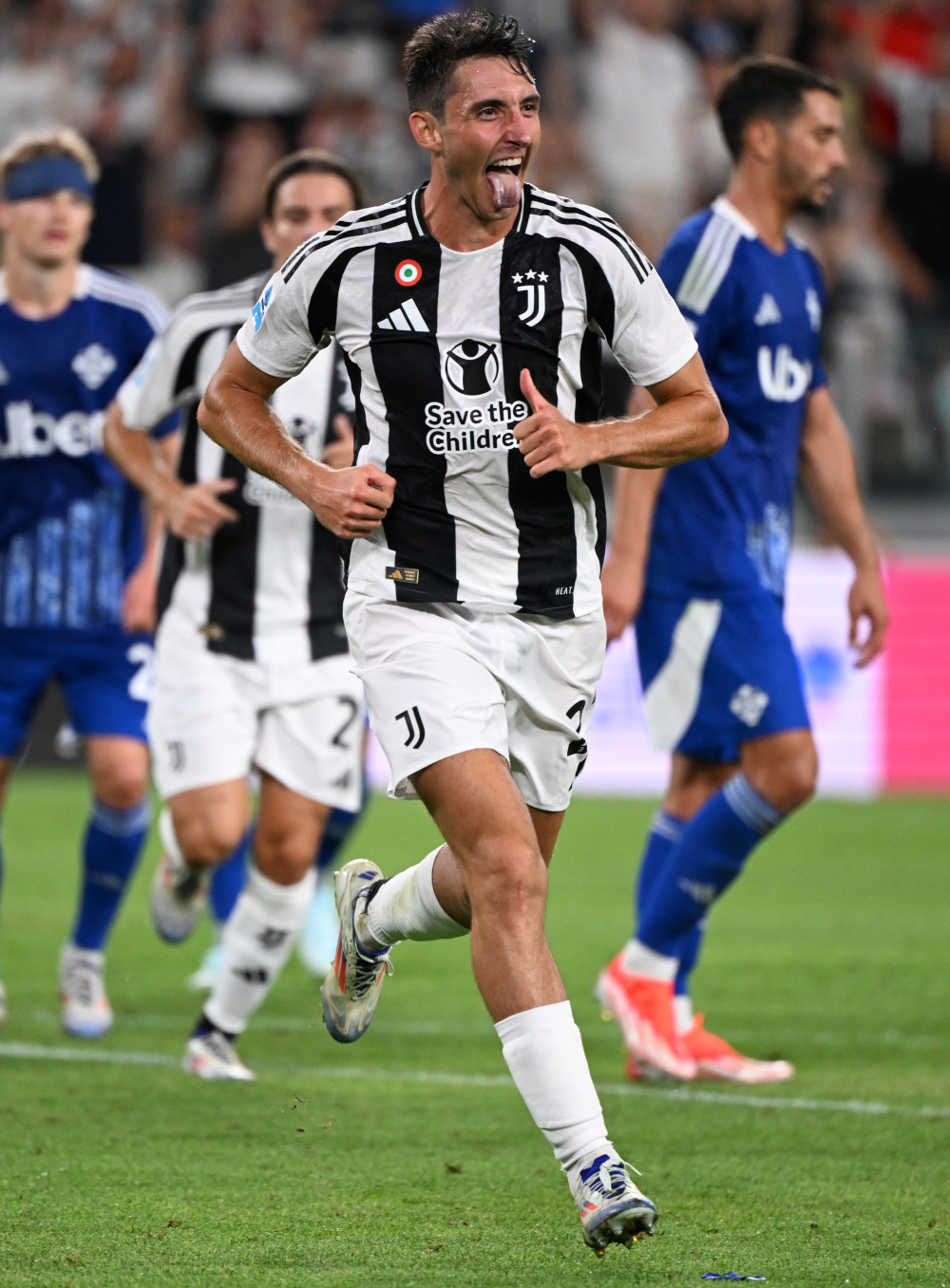 球星任意球助攻全队领先